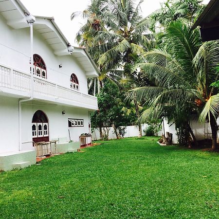 New White House Hotel Beruwala Buitenkant foto